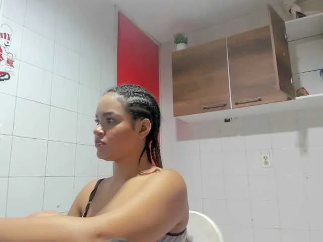 Live sex webcam photo for SOY-KIM #278100724