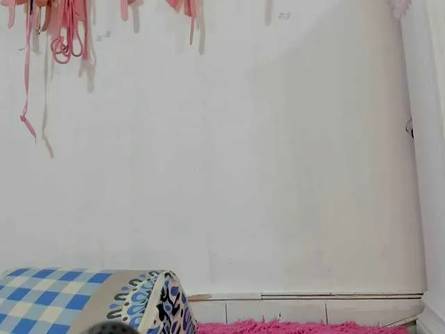 Live sex webcam photo for SOY-KIM #291305261