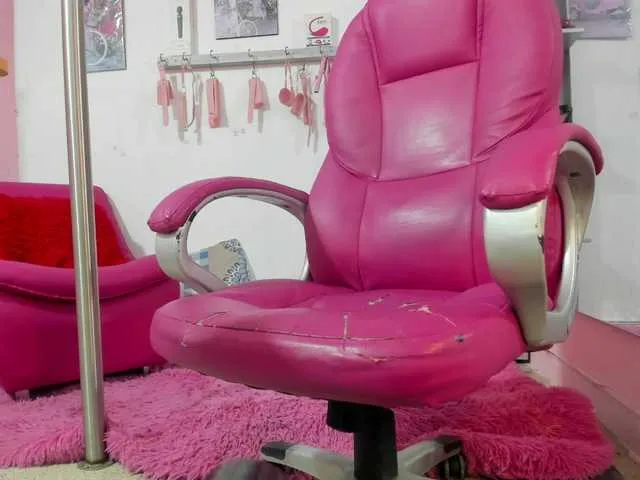 Live sex webcam photo for SOY-KIM #291743081