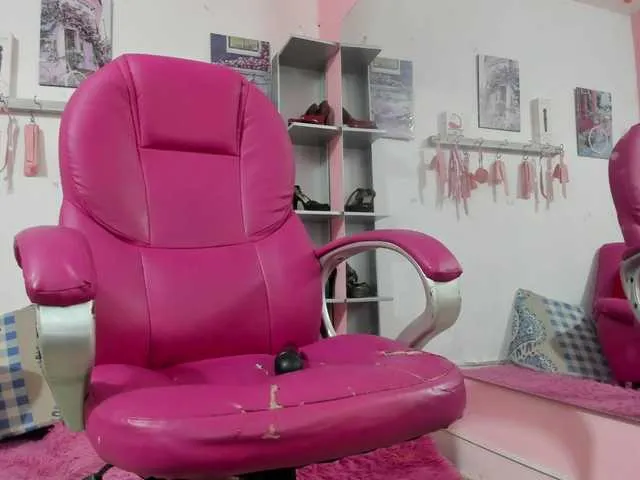 Live sex webcam photo for SOY-KIM #291767271