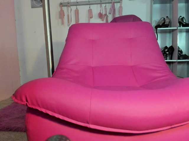 Live sex webcam photo for SOY-KIM #291799205