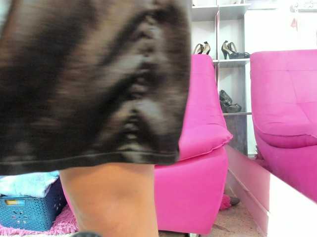 Live sex webcam photo for SOY-KIM #291918948