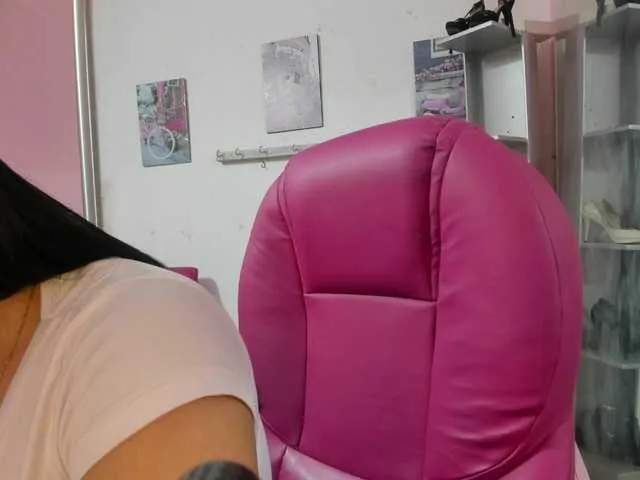 Live sex webcam photo for SOY-KIM #292401176