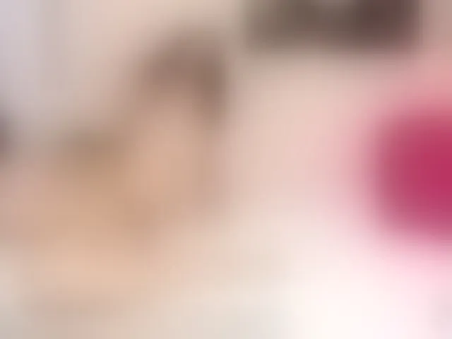 Live sex webcam photo for SSWEETSIINNN1 #294236842