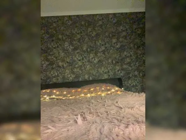 Live sex webcam photo for SSallyy #272888585