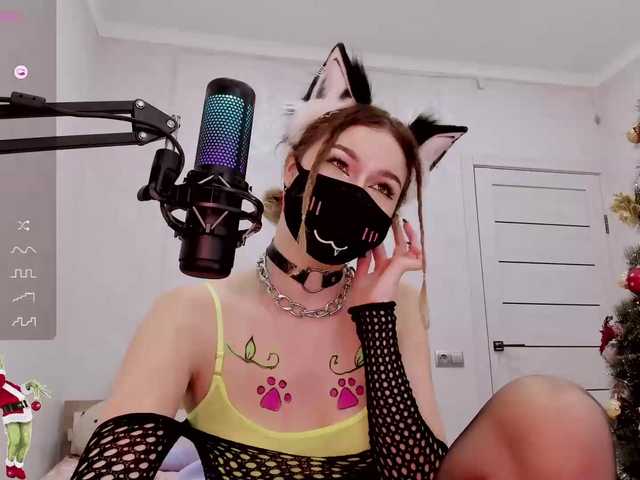 Live sex webcam photo for SSallyy #276985366