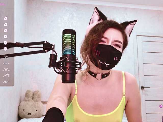 Live sex webcam photo for SSallyy #277539399