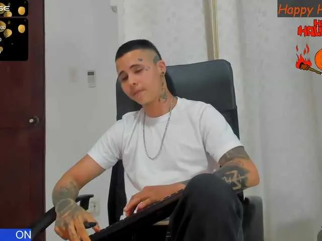 Live sex webcam photo for STEFAN-WONDER #276582552