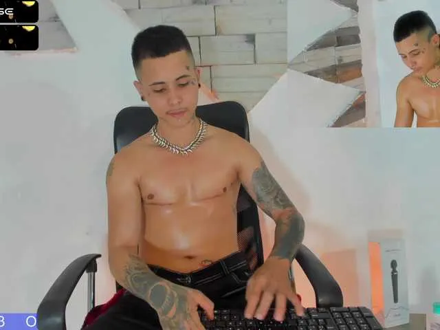 Live sex webcam photo for STEFAN-WONDER #276650212