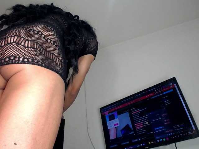 Live sex webcam photo for STEFANIADIAMOND #276397922