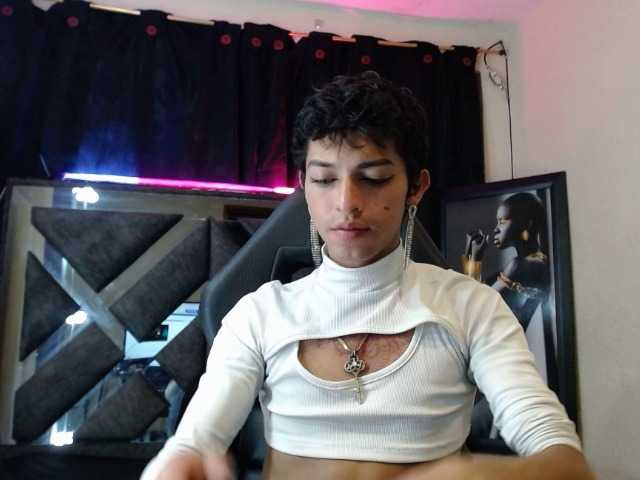 Live sex webcam photo for STEVENNTAYLOR #276888649