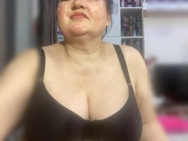 Live sex webcam photo for SVETIKBOMBOCHKA #292230448