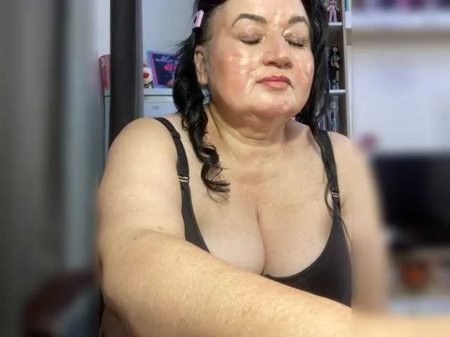 Live sex webcam photo for SVETIKBOMBOCHKA #292249842