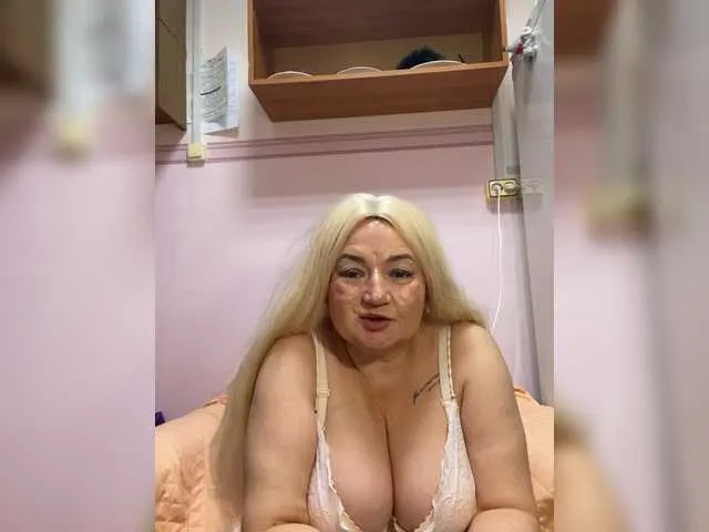 Live sex webcam photo for SVETIKBOMBOCHKA #292737782