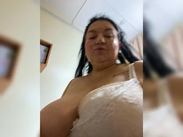 Live sex webcam photo for SVETIKBOMBOCHKA #292986269
