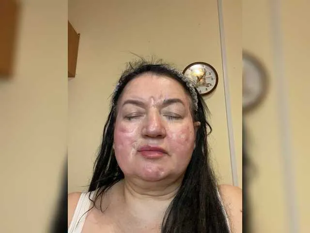 Live sex webcam photo for SVETIKBOMBOCHKA #293027319