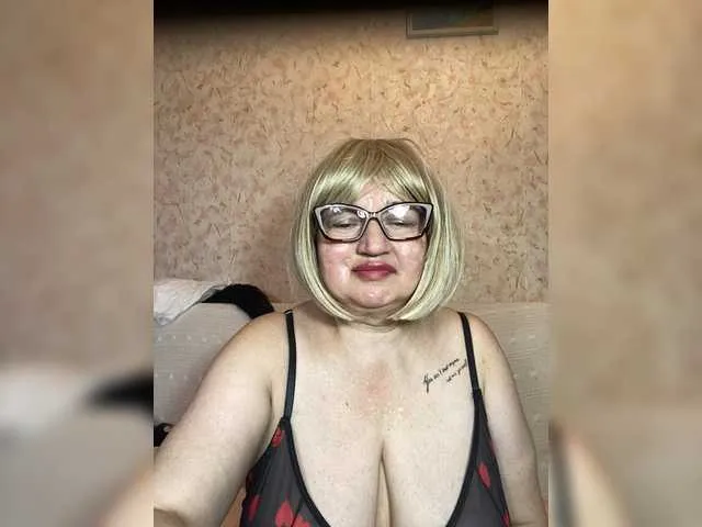 Live sex webcam photo for SVETIKBOMBOCHKA #293735296