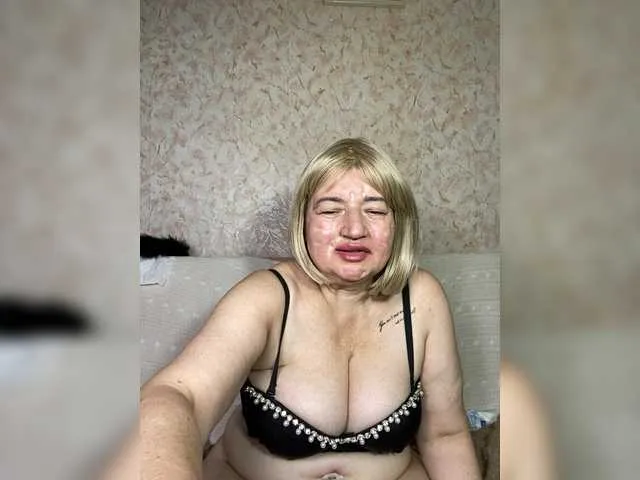 Live sex webcam photo for SVETIKBOMBOCHKA #293779528