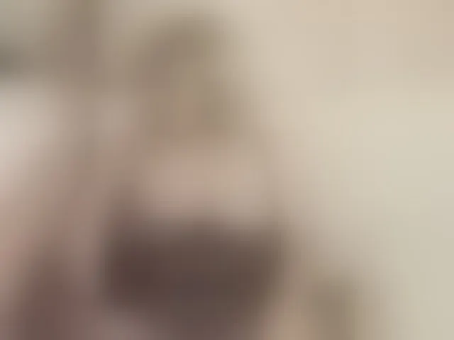 Live sex webcam photo for SVETIKBOMBOCHKA #293789215