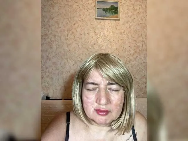 Live sex webcam photo for SVETIKBOMBOCHKA #293803512