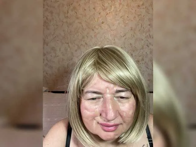 Live sex webcam photo for SVETIKBOMBOCHKA #293817497