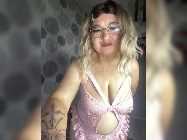 Live sex webcam photo for SVETIKBOMBOCHKA #294089348