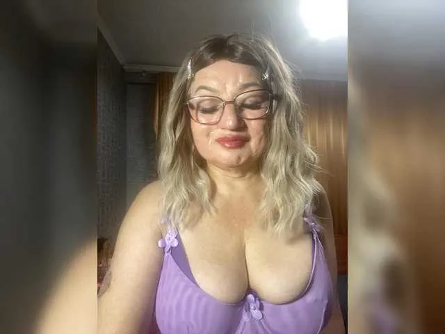 Live sex webcam photo for SVETIKBOMBOCHKA #294150166