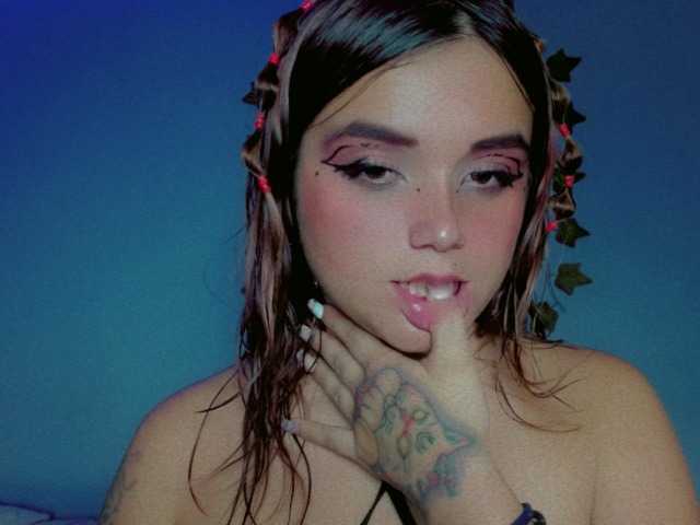 Live sex webcam photo for SWEET-PANDA #273280651