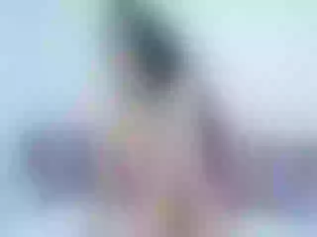 Live sex webcam photo for SWEETIESIREN #278045032