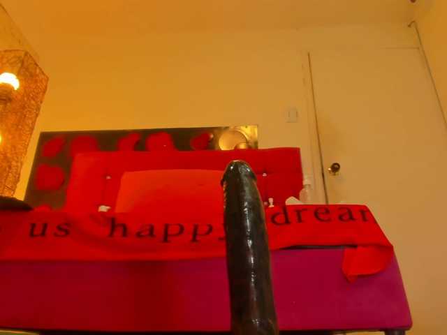 Live sex webcam photo for SWETTBROWN #291594991