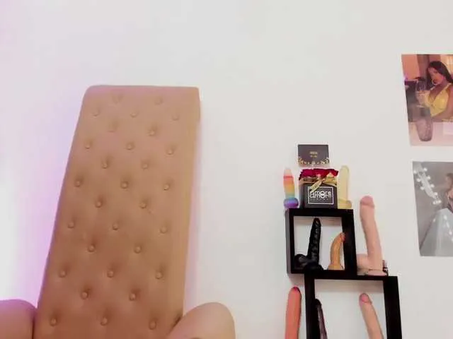 Live sex webcam photo for SaamyTits #272736733