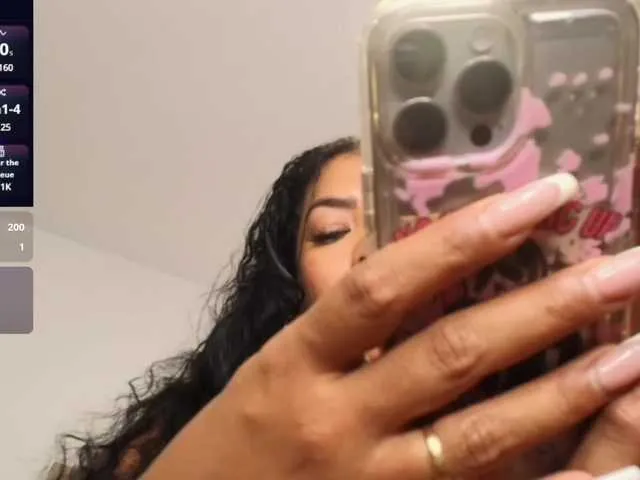 Live sex webcam photo for SaamyTits #290767114