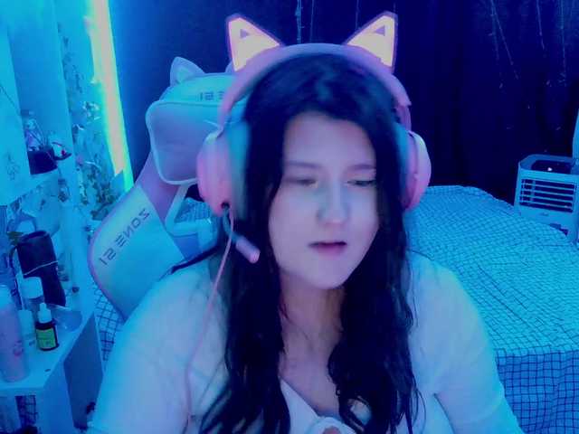 Live sex webcam photo for SaanviUwU #278260041