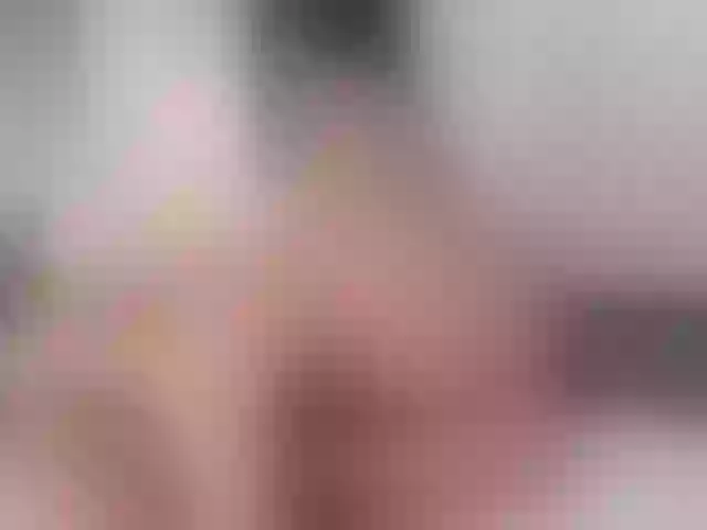 Live sex webcam photo for Saara-Reyes #276999399