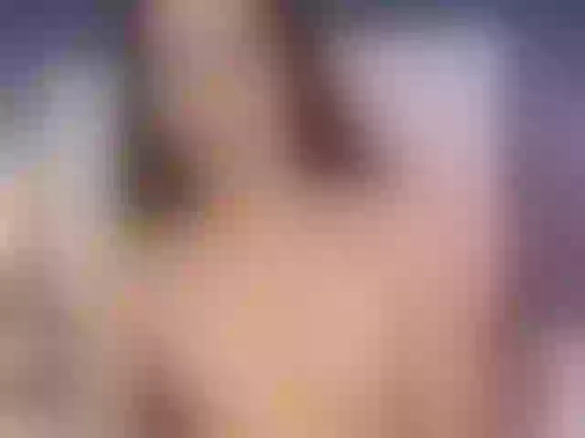 Live sex webcam photo for Saara-Reyes #277037571