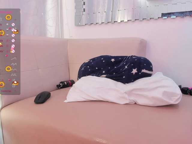 Live sex webcam photo for Sabella- #277401570