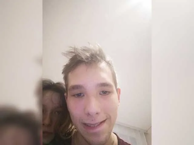 Live sex webcam photo for Sabiiuwu #272920144