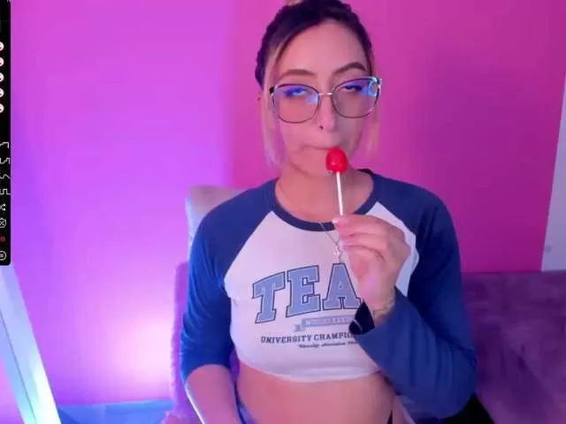 Live sex webcam photo for Sabrina-Montana #277266303