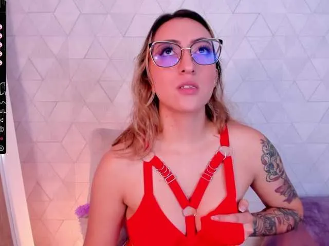 Live sex webcam photo for Sabrina-Montana #277285897