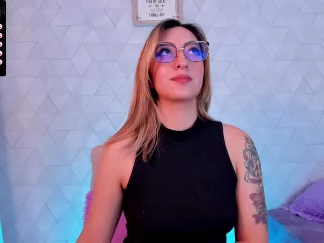 Live sex webcam photo for Sabrina-Montana #277292804