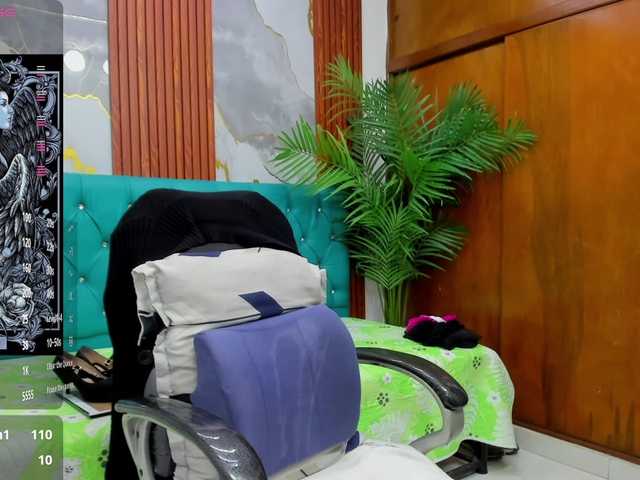 Live sex webcam photo for Sabrina-dupont #292370163