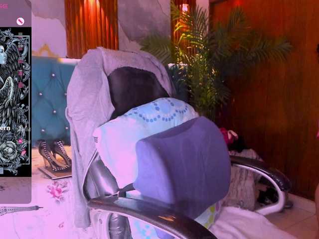 Live sex webcam photo for Sabrina-dupont #292470118