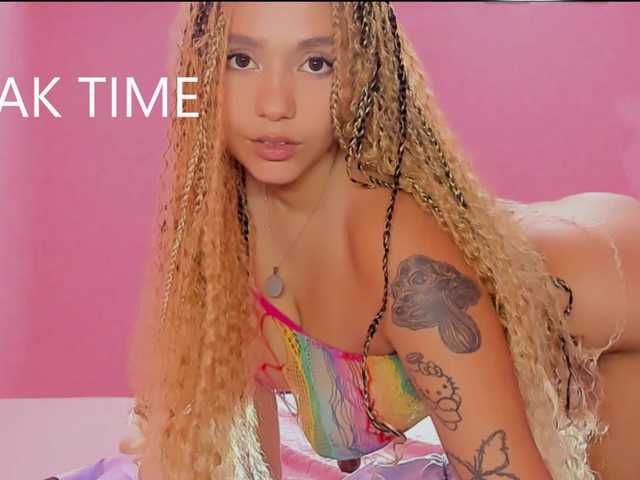 Live sex webcam photo for SabrinaAdams0 #290418384