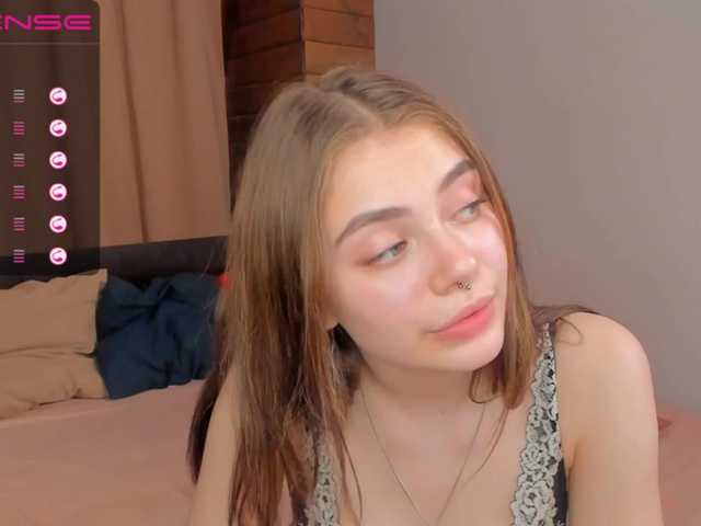 Live sex webcam photo for SabrinaAyrre #273140782