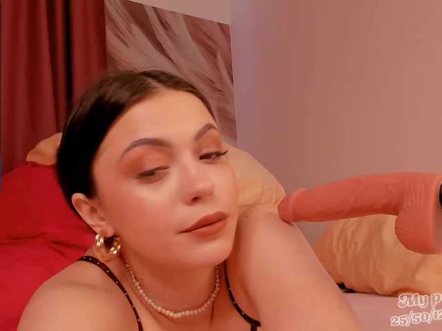 Live sex webcam photo for SabrinaGrande #273098030