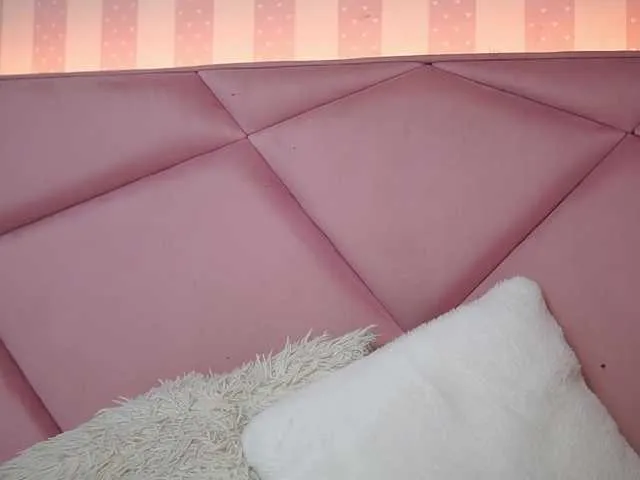 Live sex webcam photo for SabrinaHope #290457491
