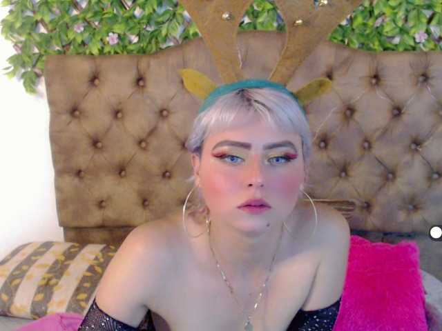 Live sex webcam photo for SabrinaOlson #271790055