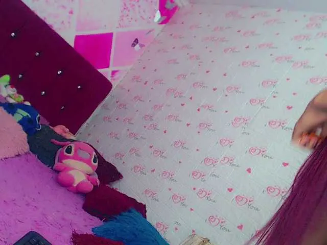 Live sex webcam photo for SachaPink #283186305