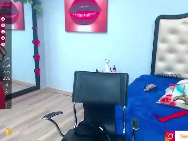 Live sex webcam photo for SaekoHofmann #273791379