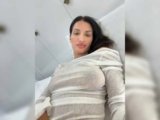 Live sex webcam photo for SafariQueen #291673497